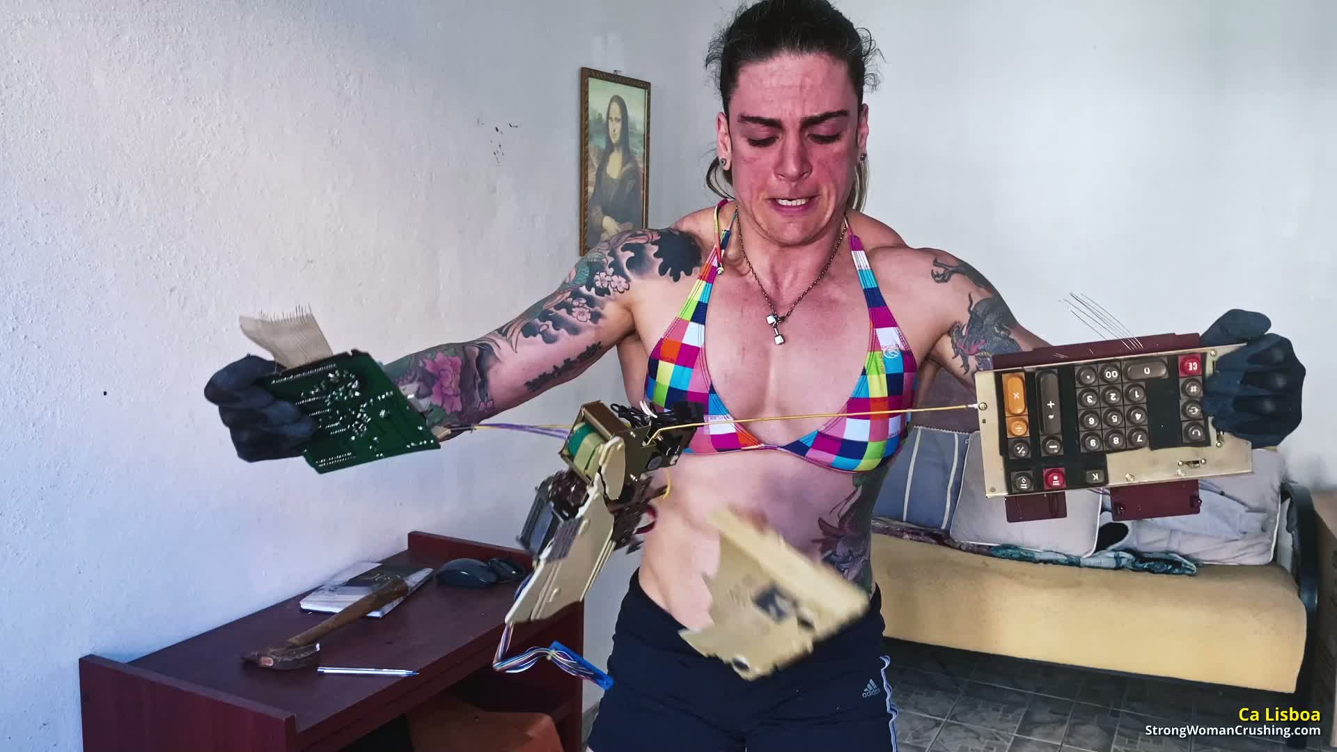Ca Lisboa Destroys Calculator And Glasses
