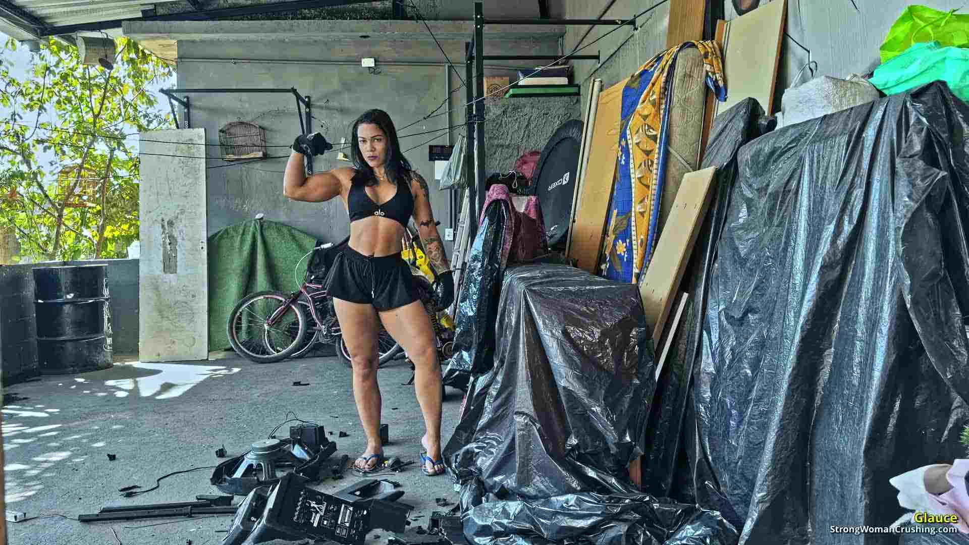 Glauce destroys a big boombox