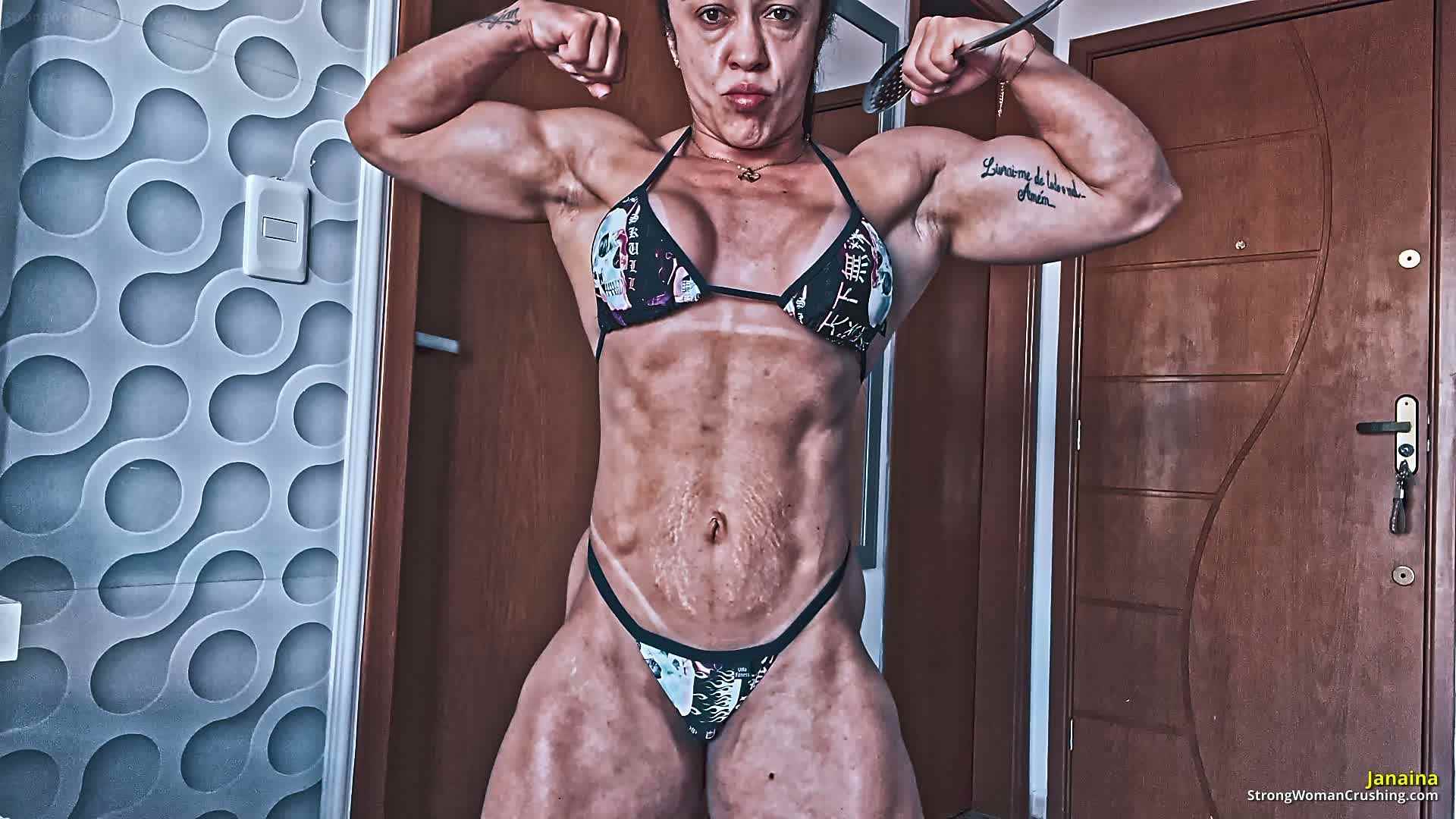 Janaina crushes rice spoon