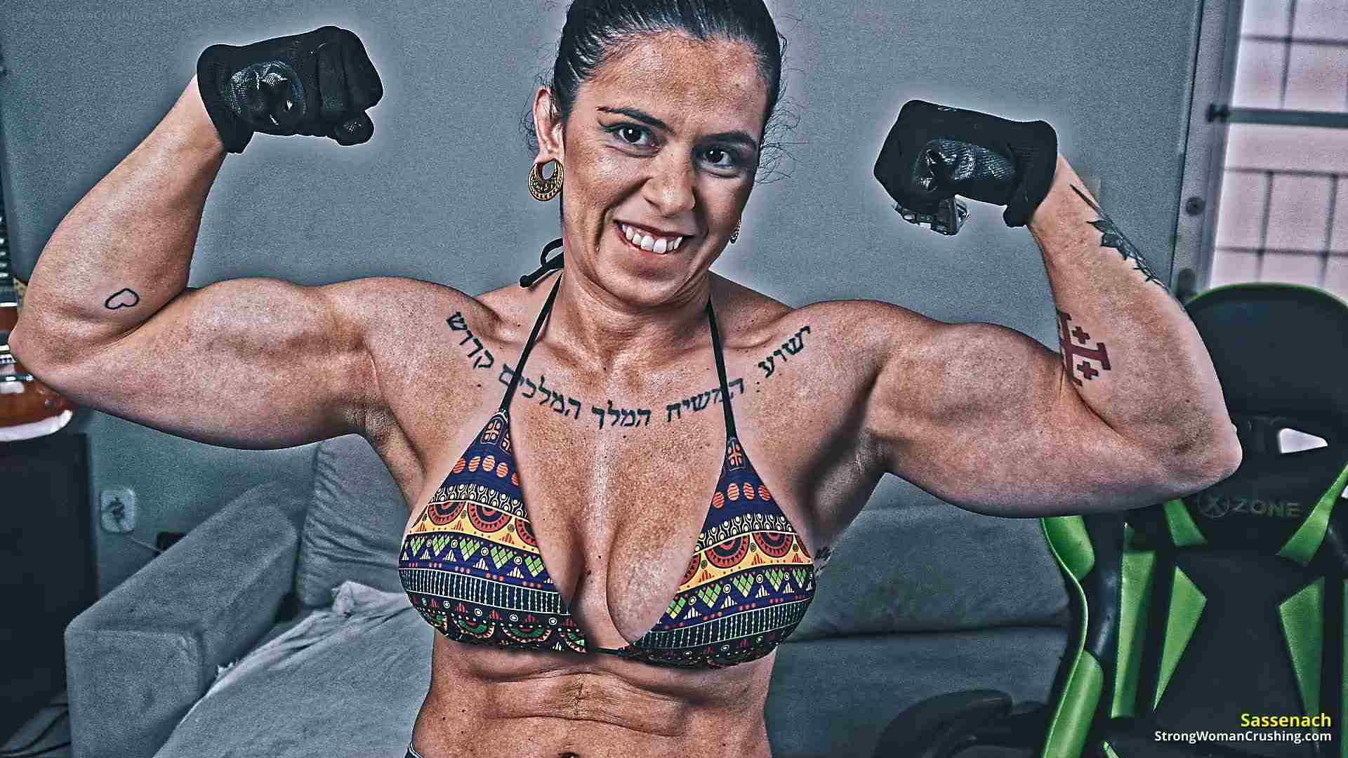 Sassenach crushes an old Flip Phone