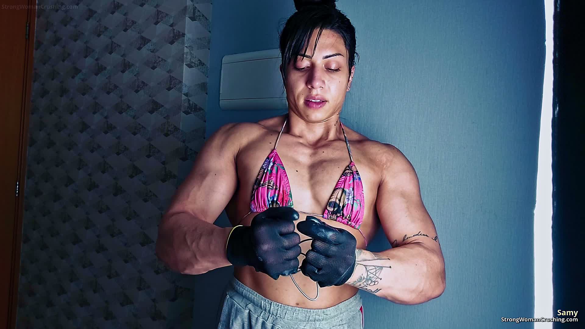 Samy bends some thin metal bars