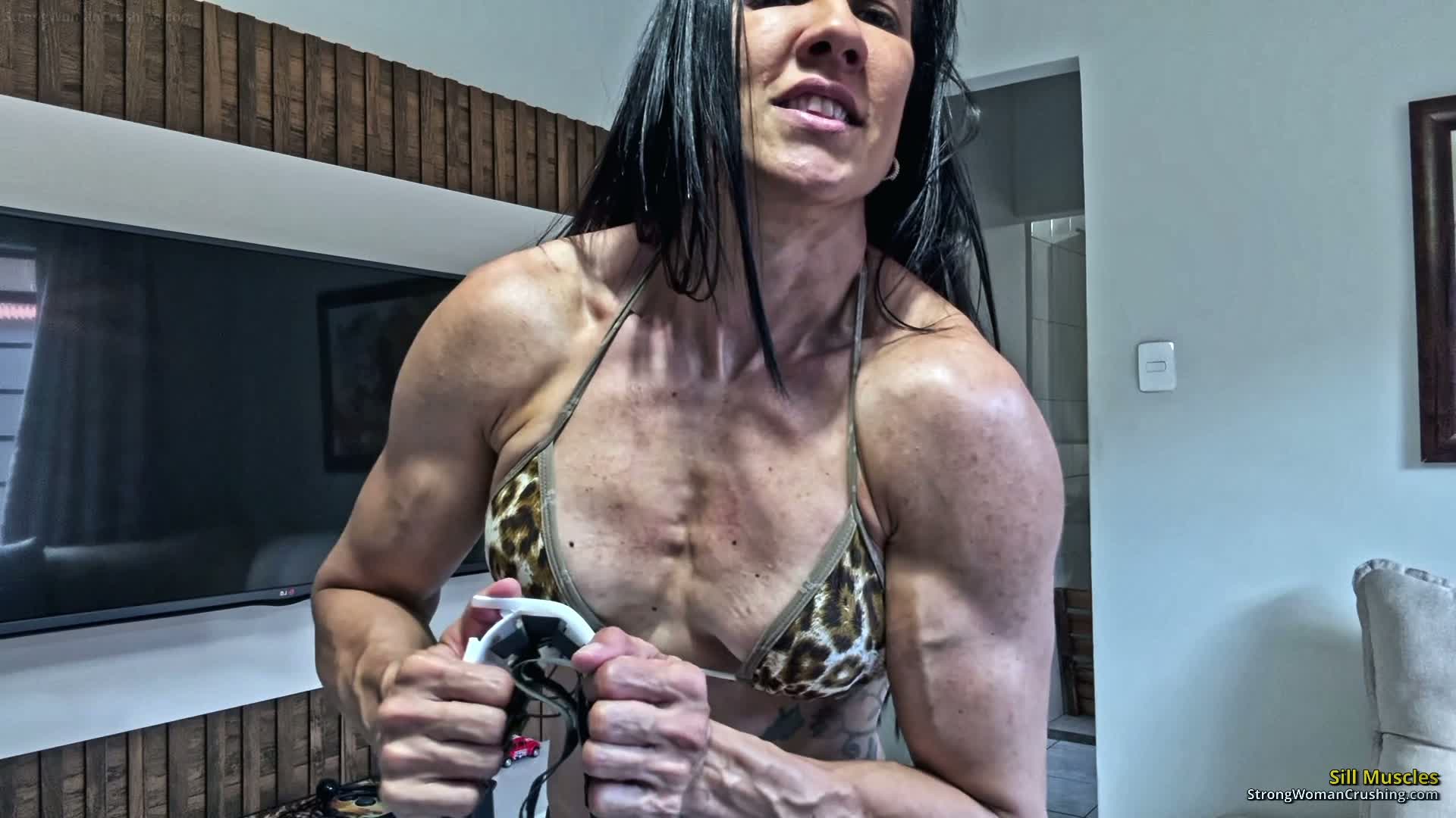 Sill Muscles crushes a keyboard with raw upper-body power